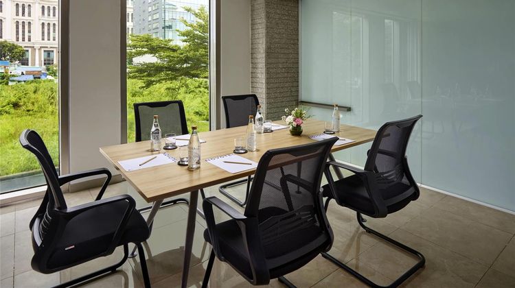 Novotel Living Saigon South Meeting