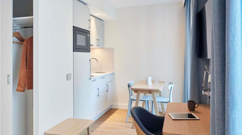 <b>Aparthotel Adagio Paris Boulogne Room</b>. Images powered by <a href="https://iceportal.shijigroup.com/" title="IcePortal" target="_blank">IcePortal</a>.
