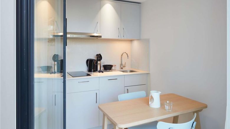 <b>Aparthotel Adagio Paris Boulogne Room</b>. Images powered by <a href="https://iceportal.shijigroup.com/" title="IcePortal" target="_blank">IcePortal</a>.