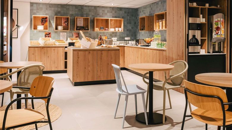<b>ibis Rouen Ctre Rive Droite Pasteur Restaurant</b>. Images powered by <a href="https://iceportal.shijigroup.com/" title="IcePortal" target="_blank">IcePortal</a>.
