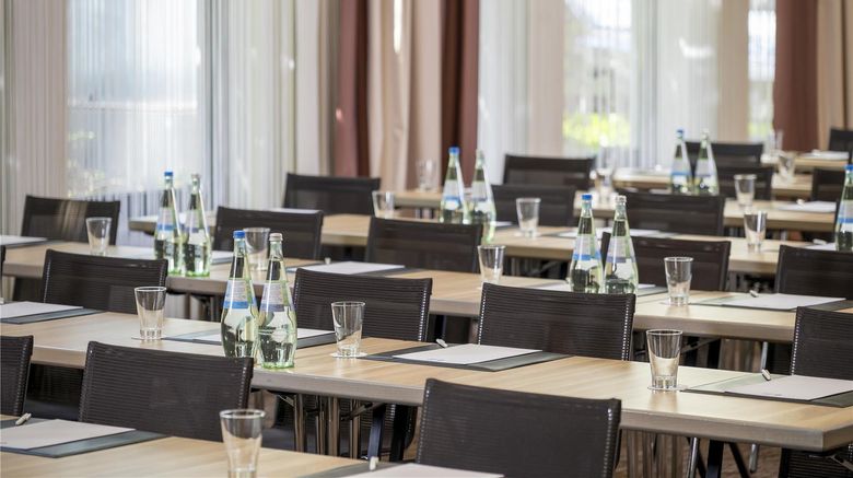 <b>Best Western Plus Hotel Koeln City West Meeting</b>. Images powered by <a href="https://iceportal.shijigroup.com/" title="IcePortal" target="_blank">IcePortal</a>.