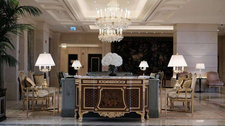 <b>The Plaza Doha, LXR Hotels & Resorts Lobby</b>. Images powered by <a href="https://iceportal.shijigroup.com/" title="IcePortal" target="_blank">IcePortal</a>.