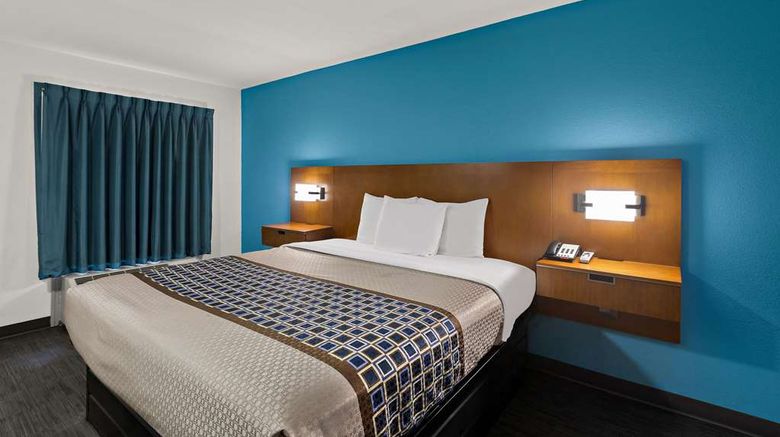<b>Rodeway Inn Commerce Room</b>. Images powered by <a href="https://iceportal.shijigroup.com/" title="IcePortal" target="_blank">IcePortal</a>.