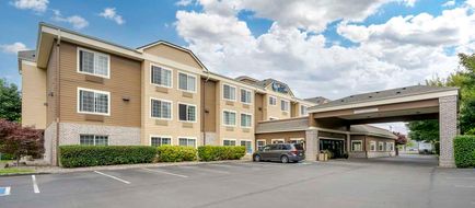 Best Western Columbia River Waterfront Exterior