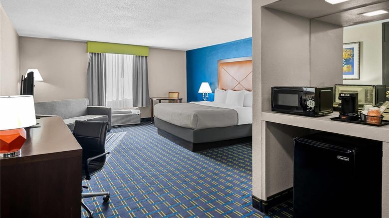 <b>Quality Inn Suite</b>. Images powered by <a href="https://iceportal.shijigroup.com/" title="IcePortal" target="_blank">IcePortal</a>.