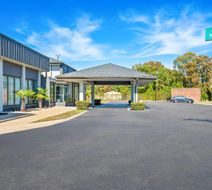 Quality Inn Exterior