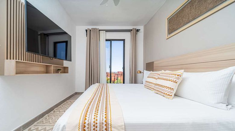 <b>Krystal Grand Residences & Villas Room</b>. Images powered by <a href="https://iceportal.shijigroup.com/" title="IcePortal" target="_blank">IcePortal</a>.