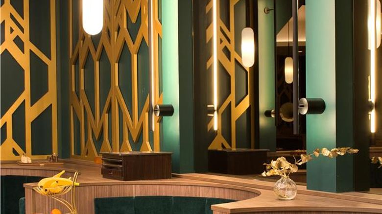 <b>Artemisia Montmartre Restaurant</b>. Images powered by <a href="https://iceportal.shijigroup.com/" title="IcePortal" target="_blank">IcePortal</a>.