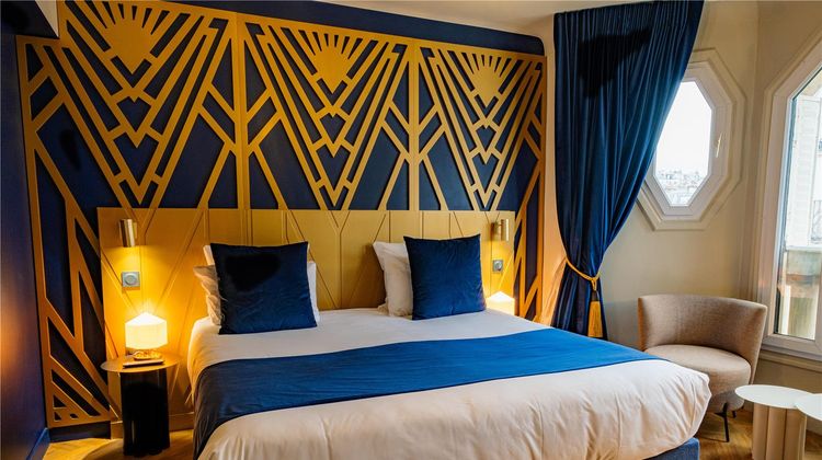 Artemisia Montmartre Room