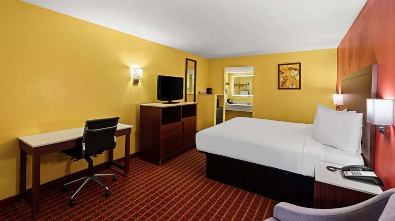 <b>SureStay by Best Western Gulfport Room</b>. Images powered by <a href="https://iceportal.shijigroup.com/" title="IcePortal" target="_blank">IcePortal</a>.