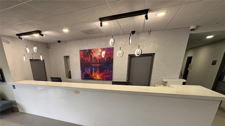 <b>Best Western Premier Lakeland North Lobby</b>. Images powered by <a href="https://iceportal.shijigroup.com/" title="IcePortal" target="_blank">IcePortal</a>.