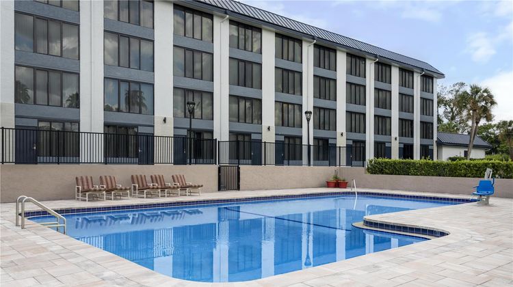Best Western Premier Lakeland North Pool