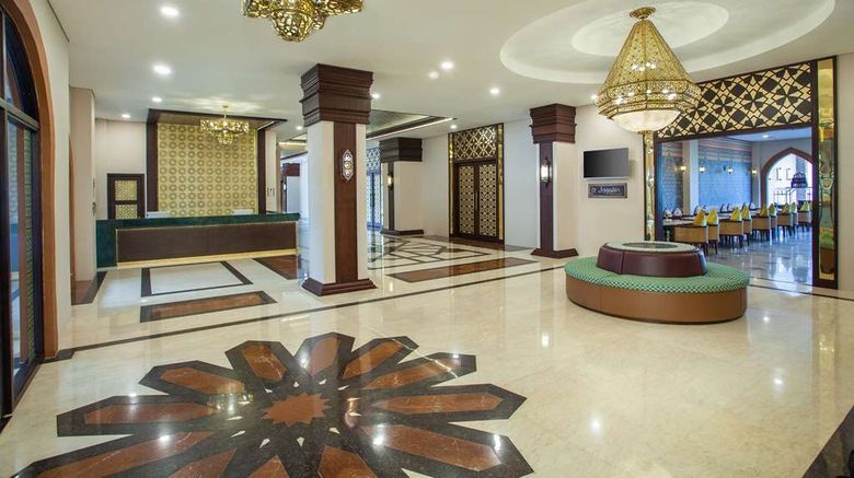 <b>Alhambra Hotel & Convention, BW Sig Coll Lobby</b>. Images powered by <a href="https://iceportal.shijigroup.com/" title="IcePortal" target="_blank">IcePortal</a>.