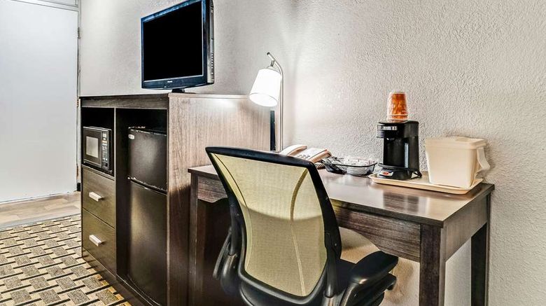 <b>Quality Inn Detroit Downtown Room</b>. Images powered by <a href="https://iceportal.shijigroup.com/" title="IcePortal" target="_blank">IcePortal</a>.