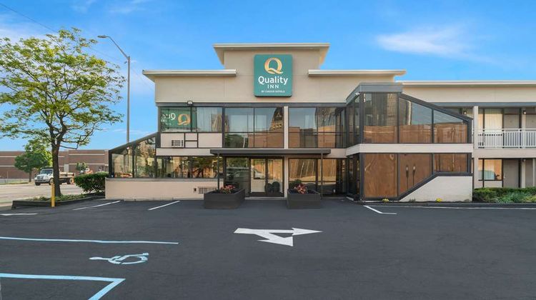 Quality Inn Detroit Downtown Exterior