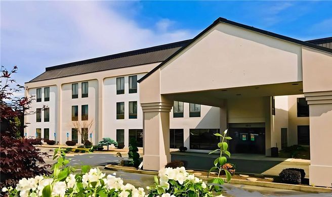 Comfort Inn Erie Presque Isle Exterior