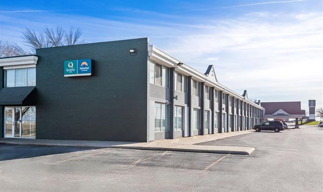 Suburban Studios Fort Dodge Exterior