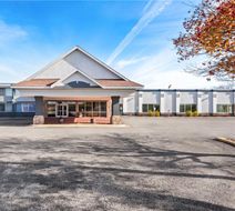 Suburban Studios Fort Dodge Exterior