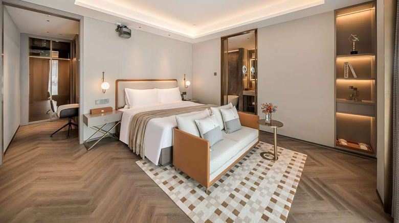 <b>Howard Johnson Life Hotel Liangjiang Room</b>. Images powered by <a href="https://iceportal.shijigroup.com/" title="IcePortal" target="_blank">IcePortal</a>.