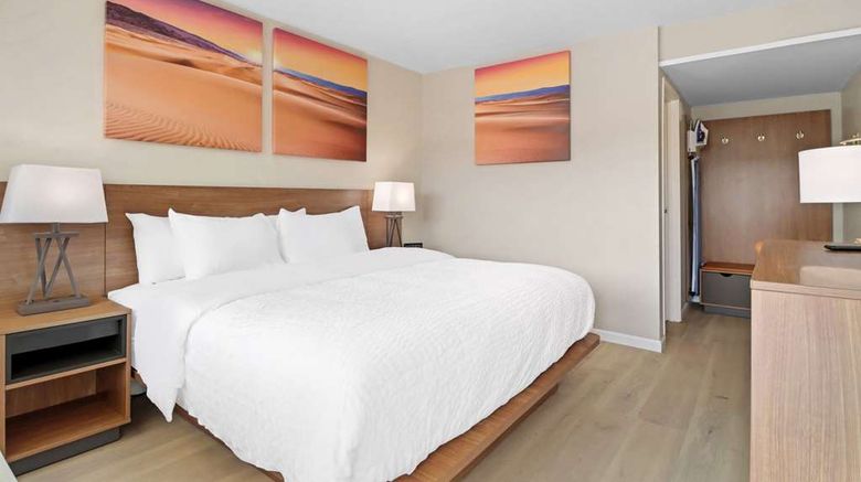 <b>Clarion Pointe near China Lake Naval Stn Room</b>. Images powered by <a href="https://iceportal.shijigroup.com/" title="IcePortal" target="_blank">IcePortal</a>.