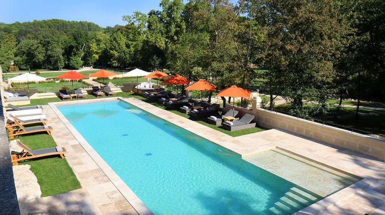 <b>Chateau de Pondres Pool</b>. Images powered by <a href="https://iceportal.shijigroup.com/" title="IcePortal" target="_blank">IcePortal</a>.