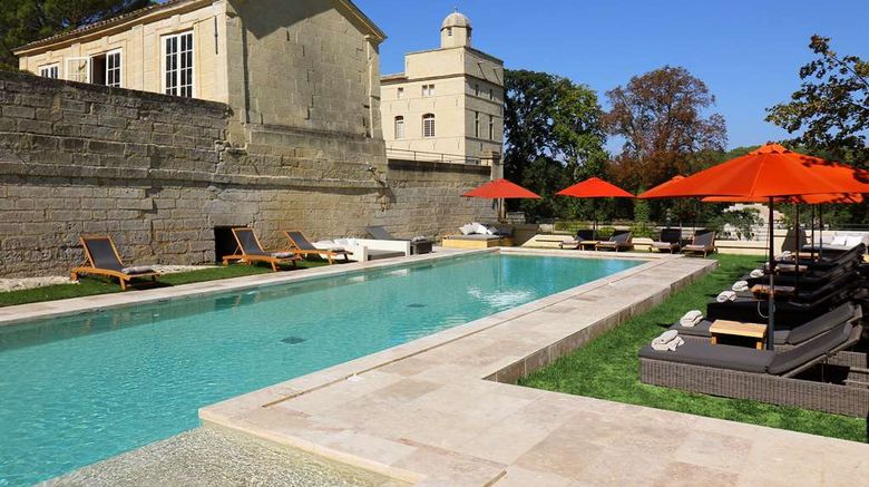 <b>Chateau de Pondres Pool</b>. Images powered by <a href="https://iceportal.shijigroup.com/" title="IcePortal" target="_blank">IcePortal</a>.