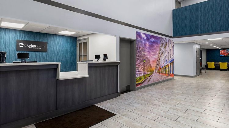 Clarion Pointe near Fort Stewart Lobby