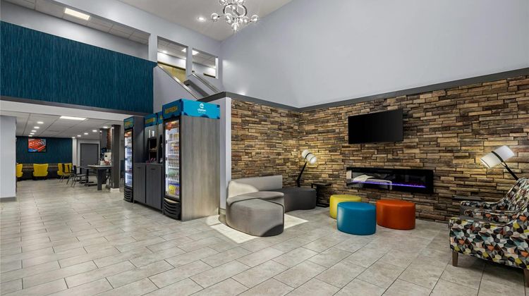Clarion Pointe near Fort Stewart Lobby
