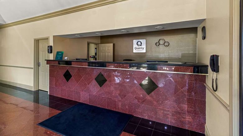 <b>Quality Inn Lobby</b>. Images powered by <a href="https://iceportal.shijigroup.com/" title="IcePortal" target="_blank">IcePortal</a>.