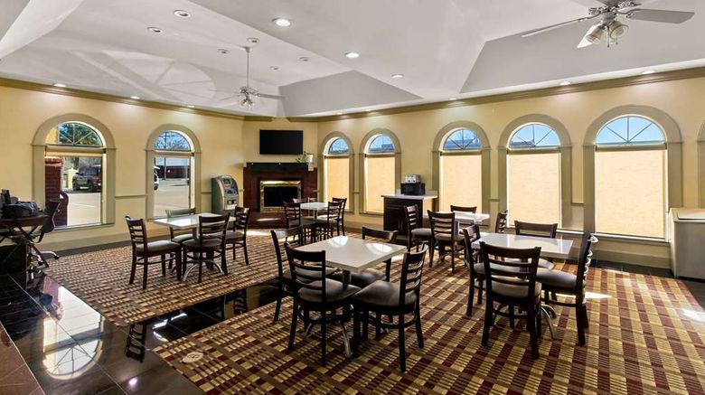 <b>Quality Inn Restaurant</b>. Images powered by <a href="https://iceportal.shijigroup.com/" title="IcePortal" target="_blank">IcePortal</a>.