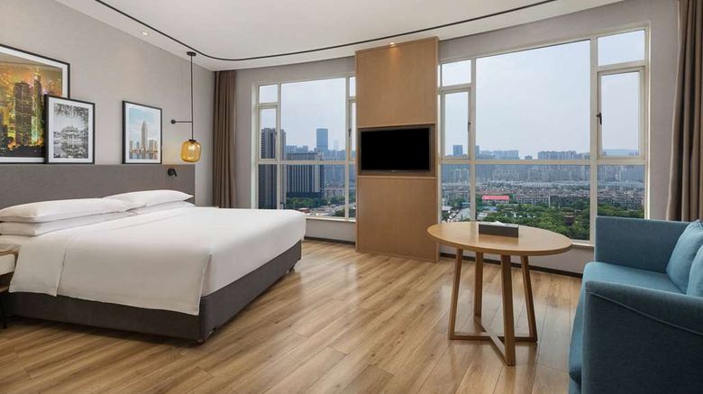 <b>Ramada by Wyndham Financial Center Room</b>. Images powered by <a href="https://iceportal.shijigroup.com/" title="IcePortal" target="_blank">IcePortal</a>.
