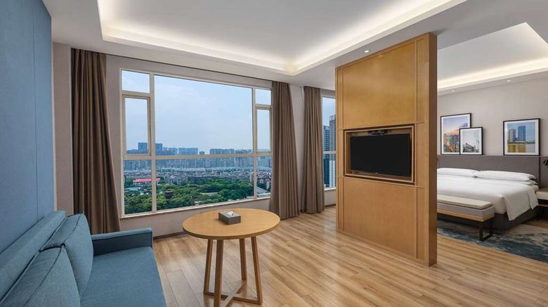 <b>Ramada by Wyndham Financial Center Room</b>. Images powered by <a href="https://iceportal.shijigroup.com/" title="IcePortal" target="_blank">IcePortal</a>.