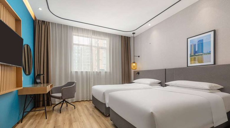 <b>Ramada by Wyndham Financial Center Room</b>. Images powered by <a href="https://iceportal.shijigroup.com/" title="IcePortal" target="_blank">IcePortal</a>.