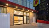 Super 8 by Wyndham Bronx Near Stadium Exterior