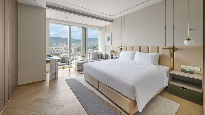<b>Royal Tulip Hi-Lai Taipei Room</b>. Images powered by <a href="https://iceportal.shijigroup.com/" title="IcePortal" target="_blank">IcePortal</a>.