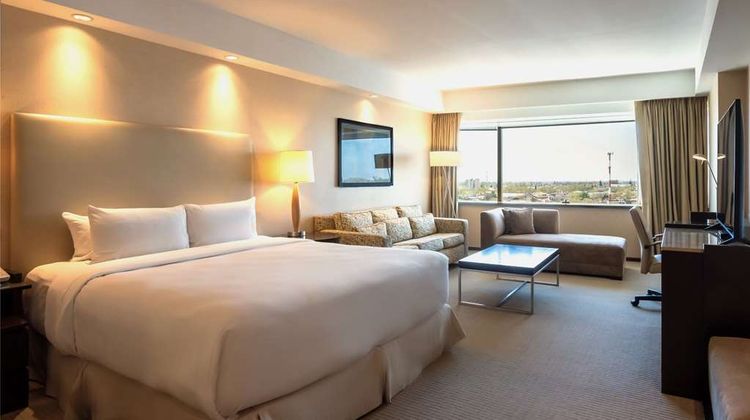 Hilton Mendoza Room
