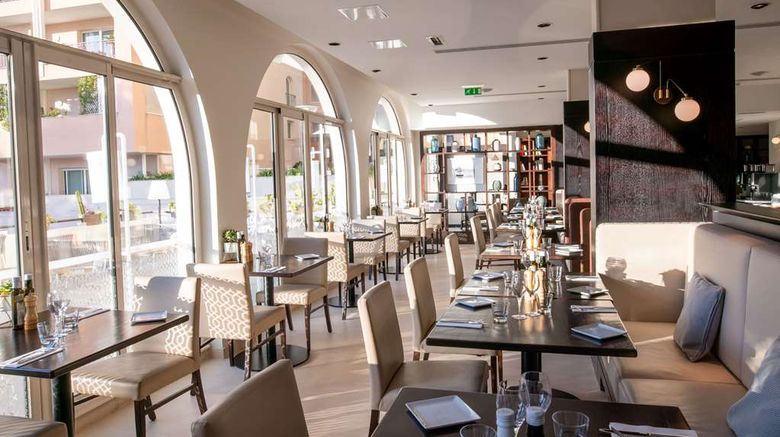 <b>Columbus Hotel-Curio Collection Hilton Restaurant</b>. Images powered by <a href="https://iceportal.shijigroup.com/" title="IcePortal" target="_blank">IcePortal</a>.