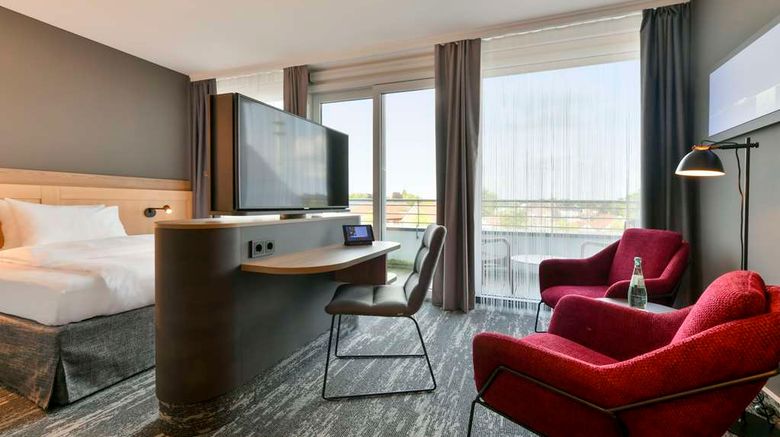 <b>Best Western Plus Hotel Papenburg Suite</b>. Images powered by <a href="https://iceportal.shijigroup.com/" title="IcePortal" target="_blank">IcePortal</a>.