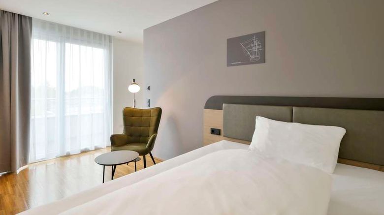 <b>Best Western Plus Hotel Papenburg Suite</b>. Images powered by <a href="https://iceportal.shijigroup.com/" title="IcePortal" target="_blank">IcePortal</a>.
