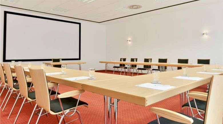 <b>Best Western Plus Hotel Papenburg Meeting</b>. Images powered by <a href="https://iceportal.shijigroup.com/" title="IcePortal" target="_blank">IcePortal</a>.