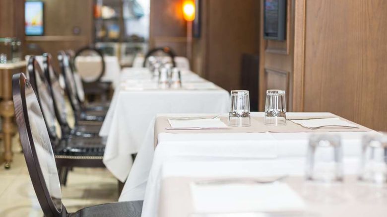 <b>Hotel Les Voyageurs Restaurant</b>. Images powered by <a href="https://iceportal.shijigroup.com/" title="IcePortal" target="_blank">IcePortal</a>.