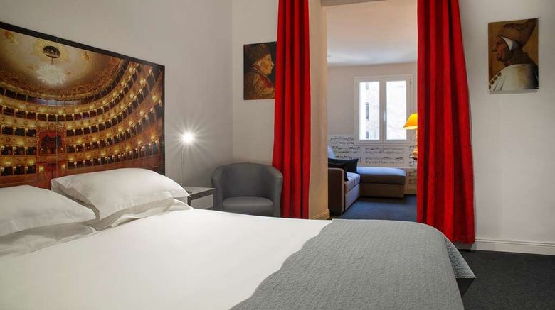 <b>Hotel Les Voyageurs Suite</b>. Images powered by <a href="https://iceportal.shijigroup.com/" title="IcePortal" target="_blank">IcePortal</a>.