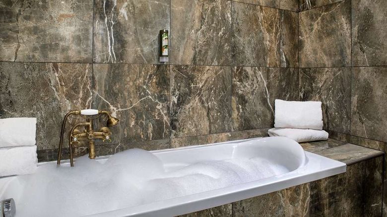 <b>Hotel Les Voyageurs Room</b>. Images powered by <a href="https://iceportal.shijigroup.com/" title="IcePortal" target="_blank">IcePortal</a>.