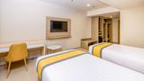 SureStay Plus by Best Western Cebu City Room