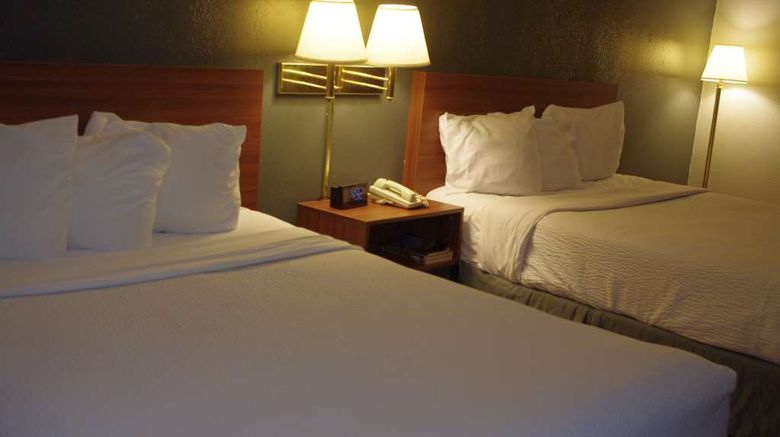 <b>Econo Lodge El Paso Room</b>. Images powered by <a href="https://iceportal.shijigroup.com/" title="IcePortal" target="_blank">IcePortal</a>.