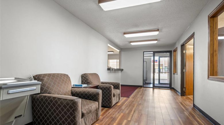 <b>Econo Lodge El Paso Lobby</b>. Images powered by <a href="https://iceportal.shijigroup.com/" title="IcePortal" target="_blank">IcePortal</a>.
