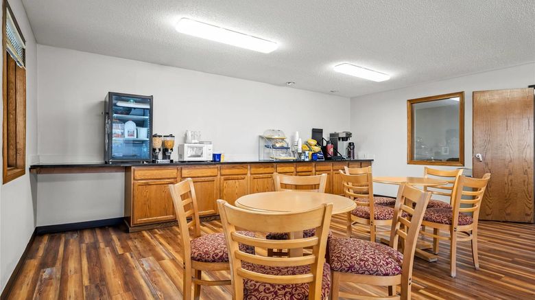 <b>Econo Lodge El Paso Restaurant</b>. Images powered by <a href="https://iceportal.shijigroup.com/" title="IcePortal" target="_blank">IcePortal</a>.