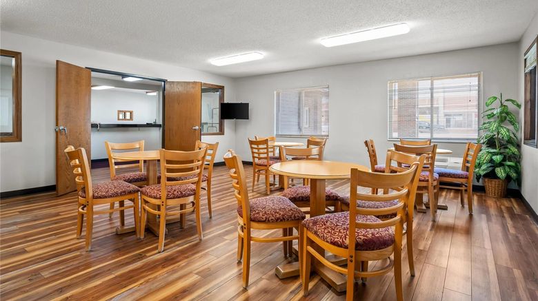 <b>Econo Lodge El Paso Restaurant</b>. Images powered by <a href="https://iceportal.shijigroup.com/" title="IcePortal" target="_blank">IcePortal</a>.