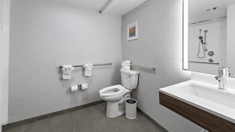 Hampton Inn by Hilton Los Angeles Arpt Room