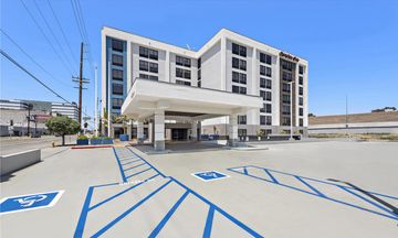 Hampton Inn by Hilton Los Angeles Arpt